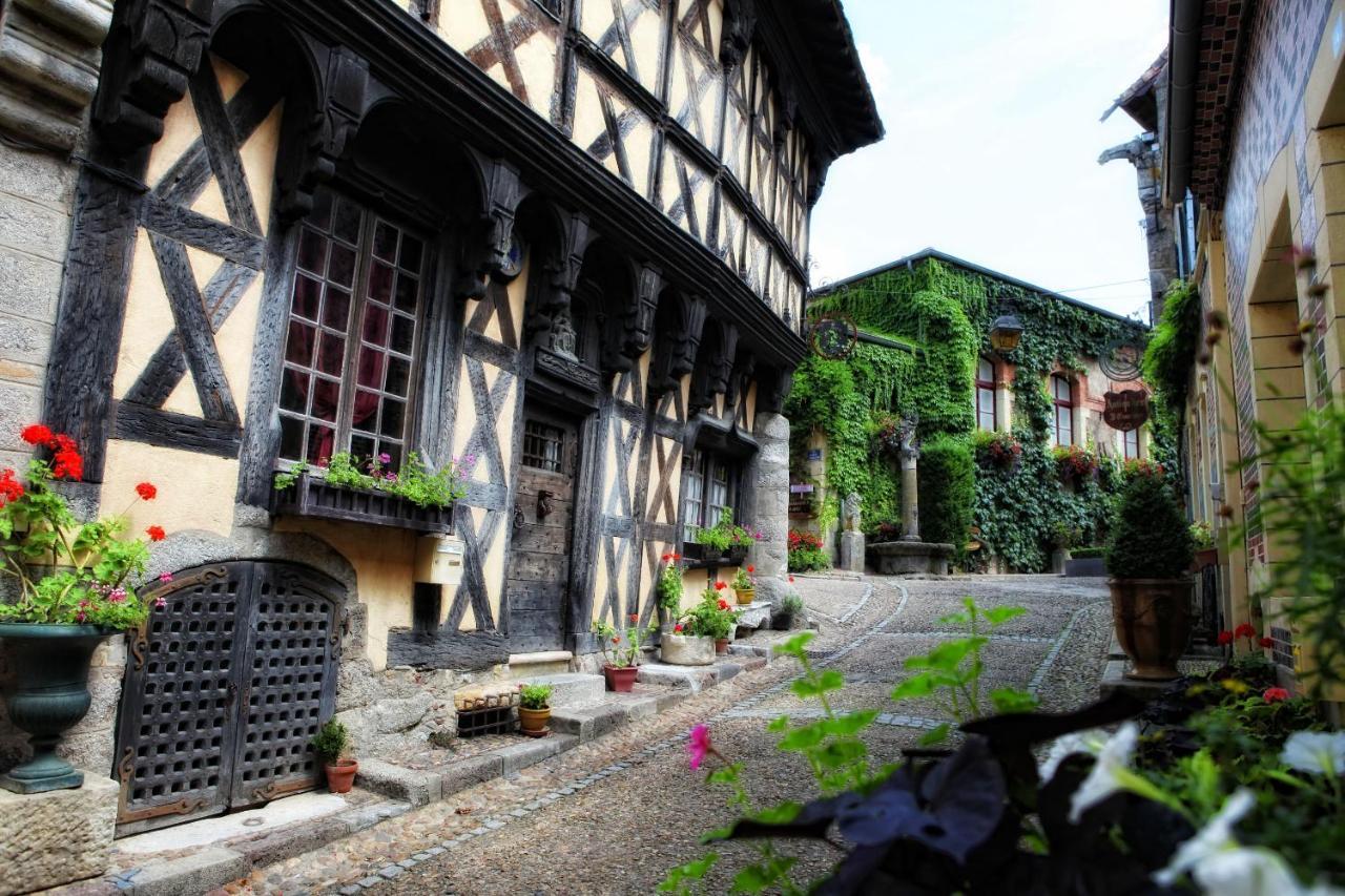 Appart' De La Collegiale Bourbon-Lancy Zewnętrze zdjęcie
